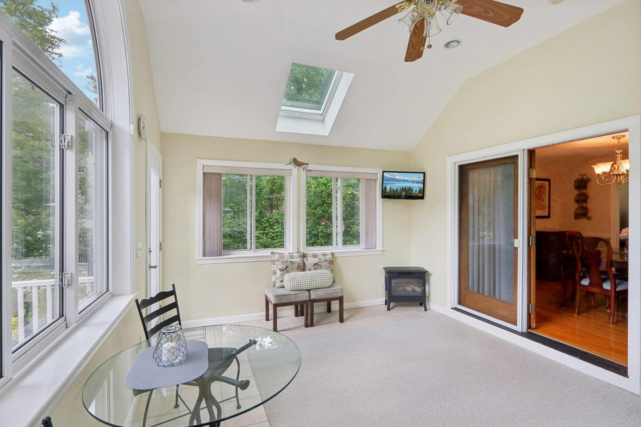20 Golden Oaks Drive