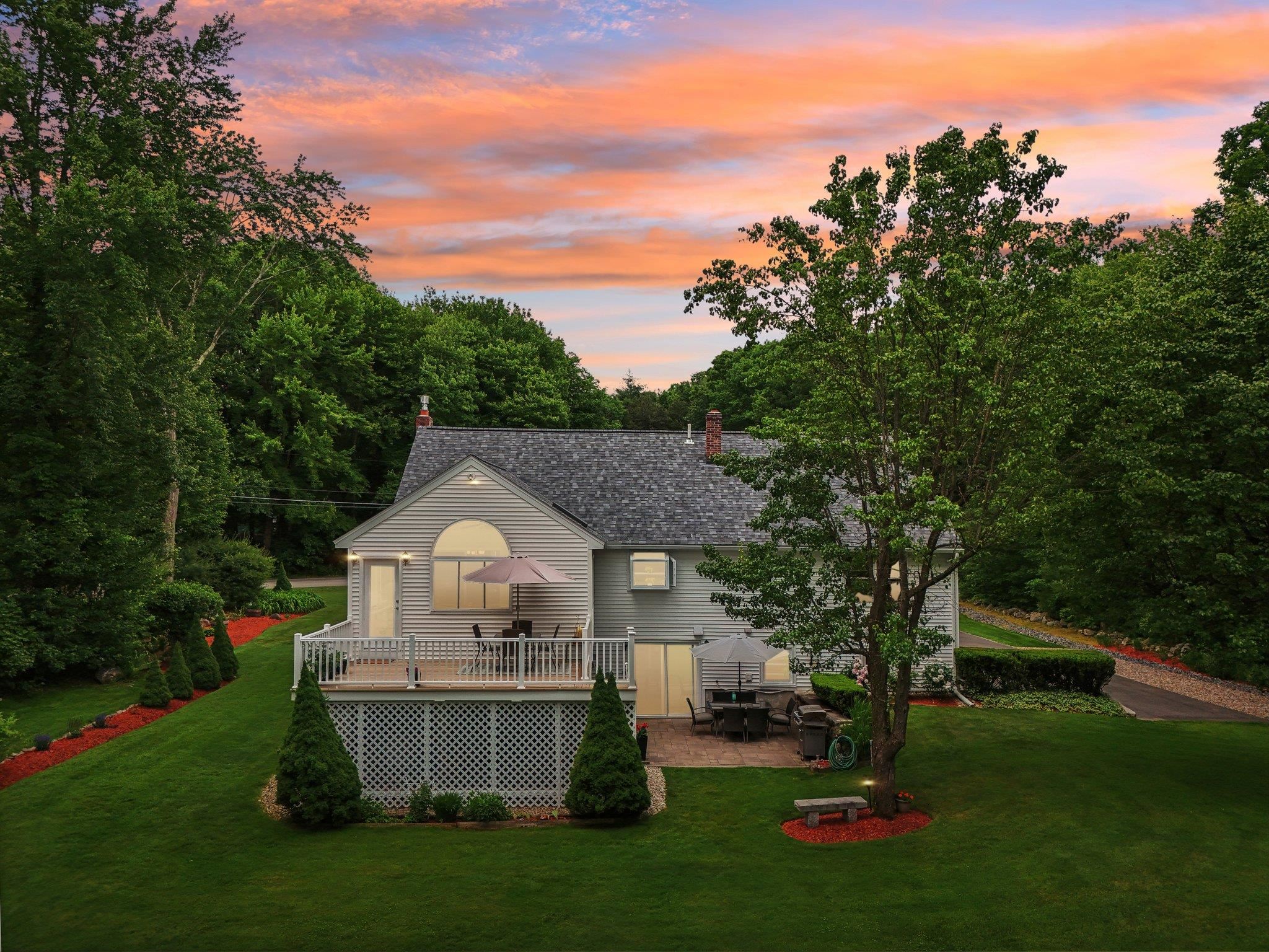 20 Golden Oaks Drive