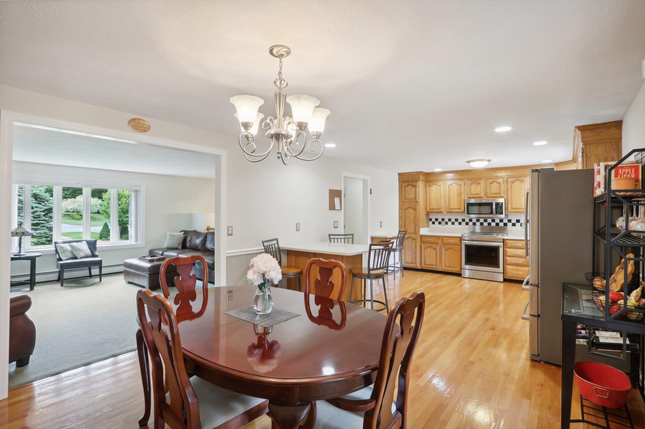 20 Golden Oaks Drive