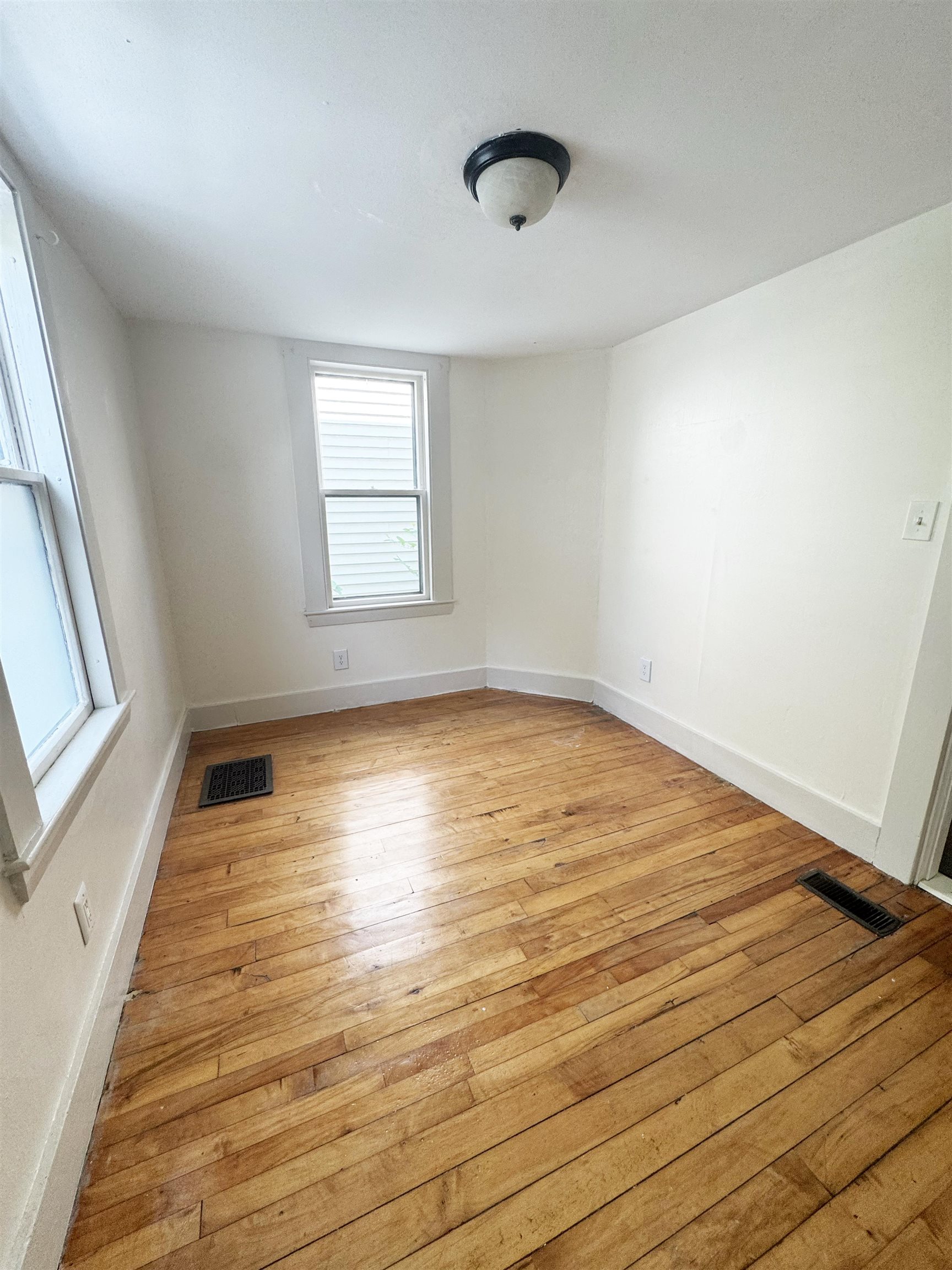 48 New York Street
