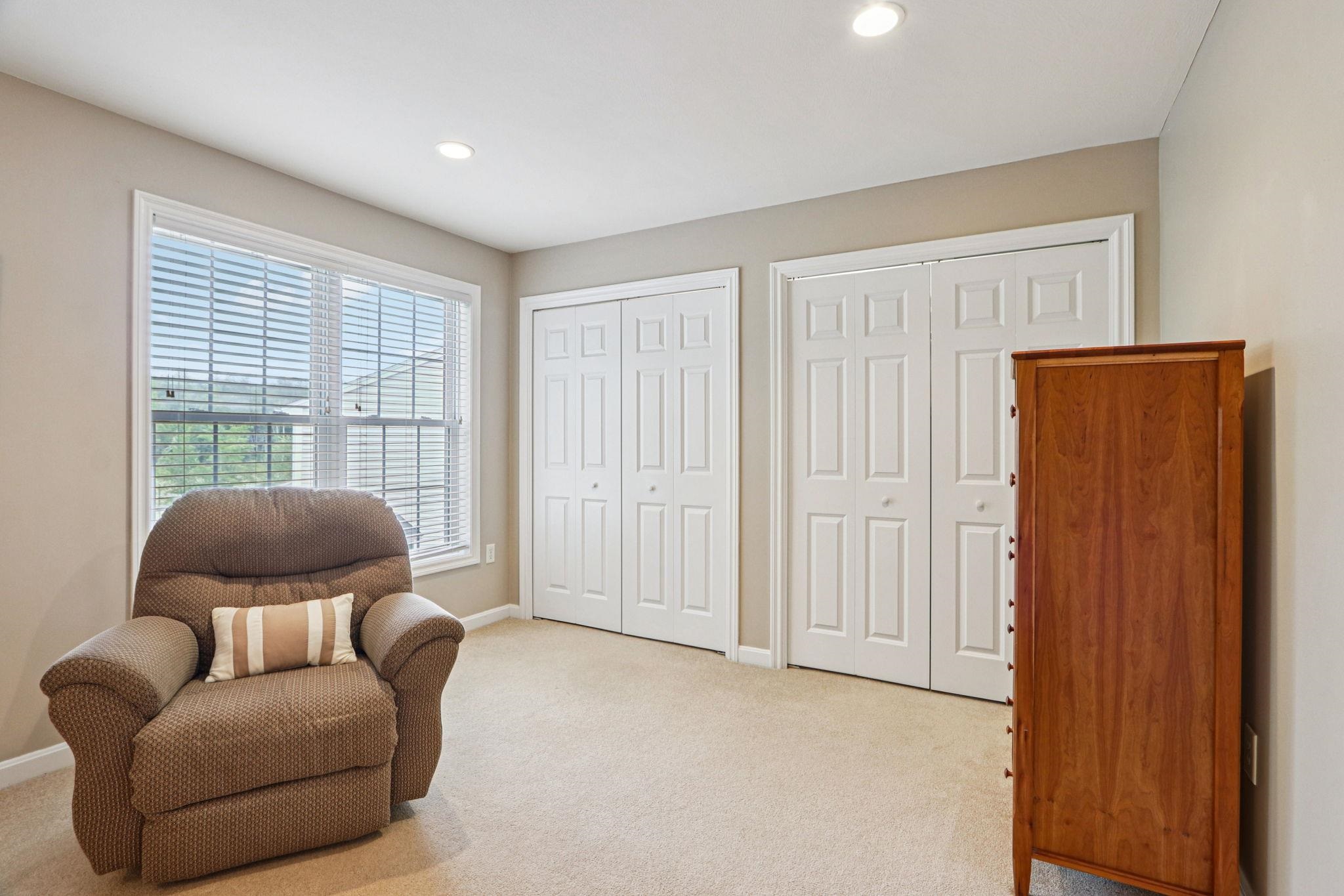 8 Sherwood Road Unit: 1
