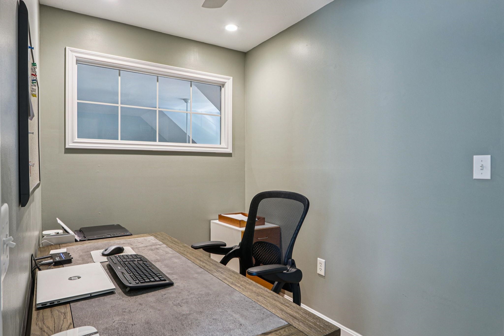 8 Sherwood Road Unit: 1
