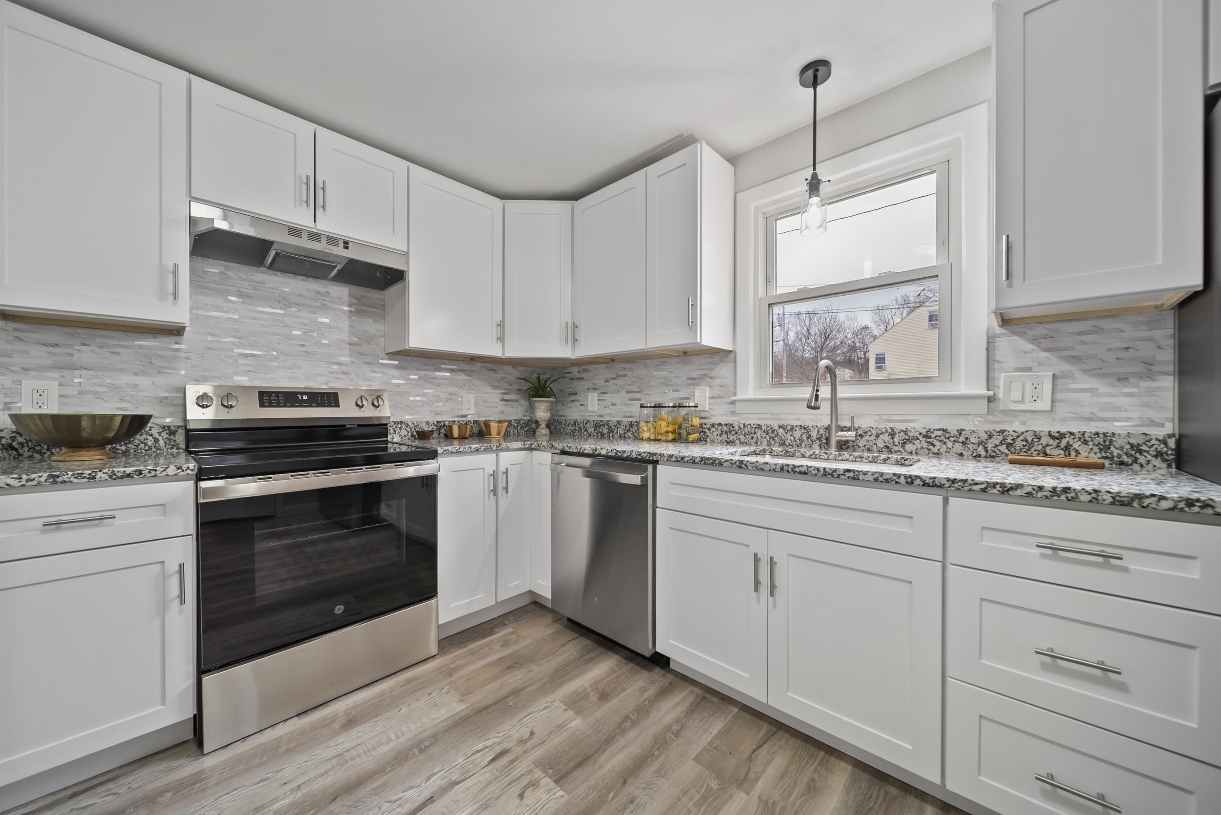28 Joffre Street