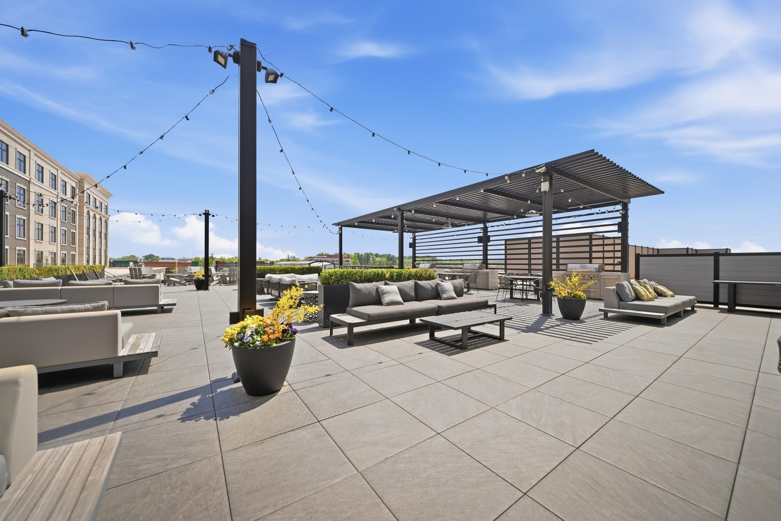 18 Artisan Drive Unit: Unit 207