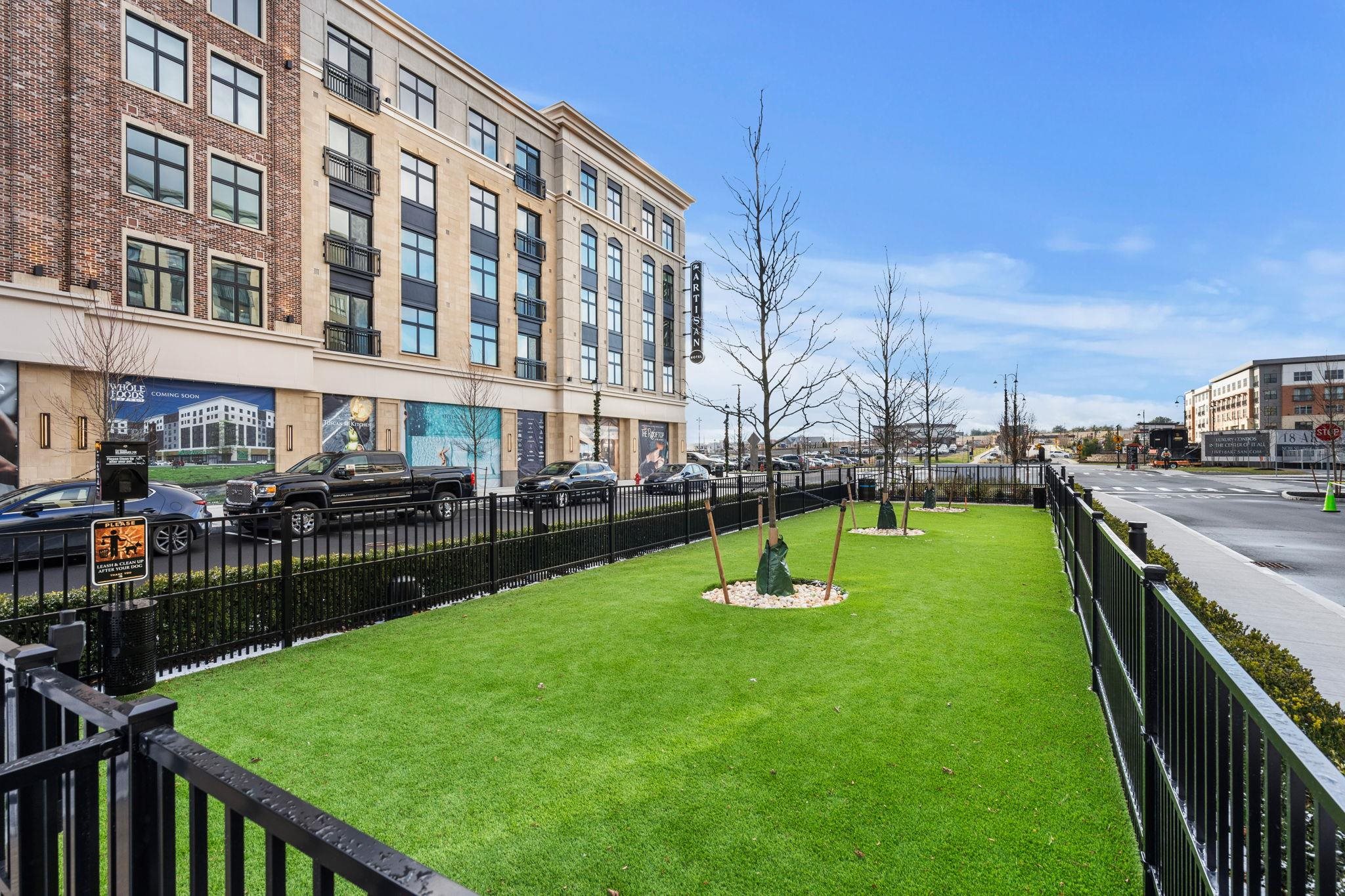 18 Artisan Drive Unit: Unit 207