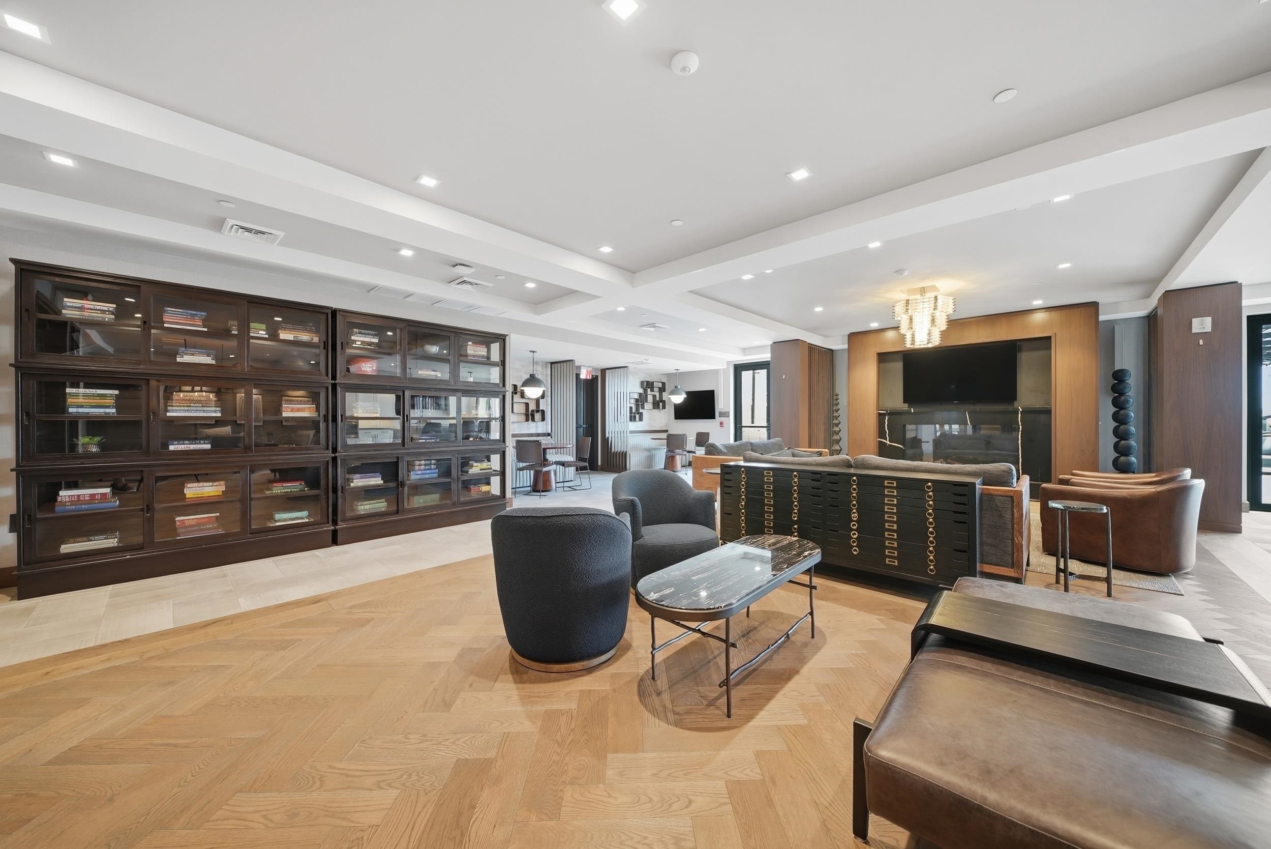 18 Artisan Drive Unit: Unit 207