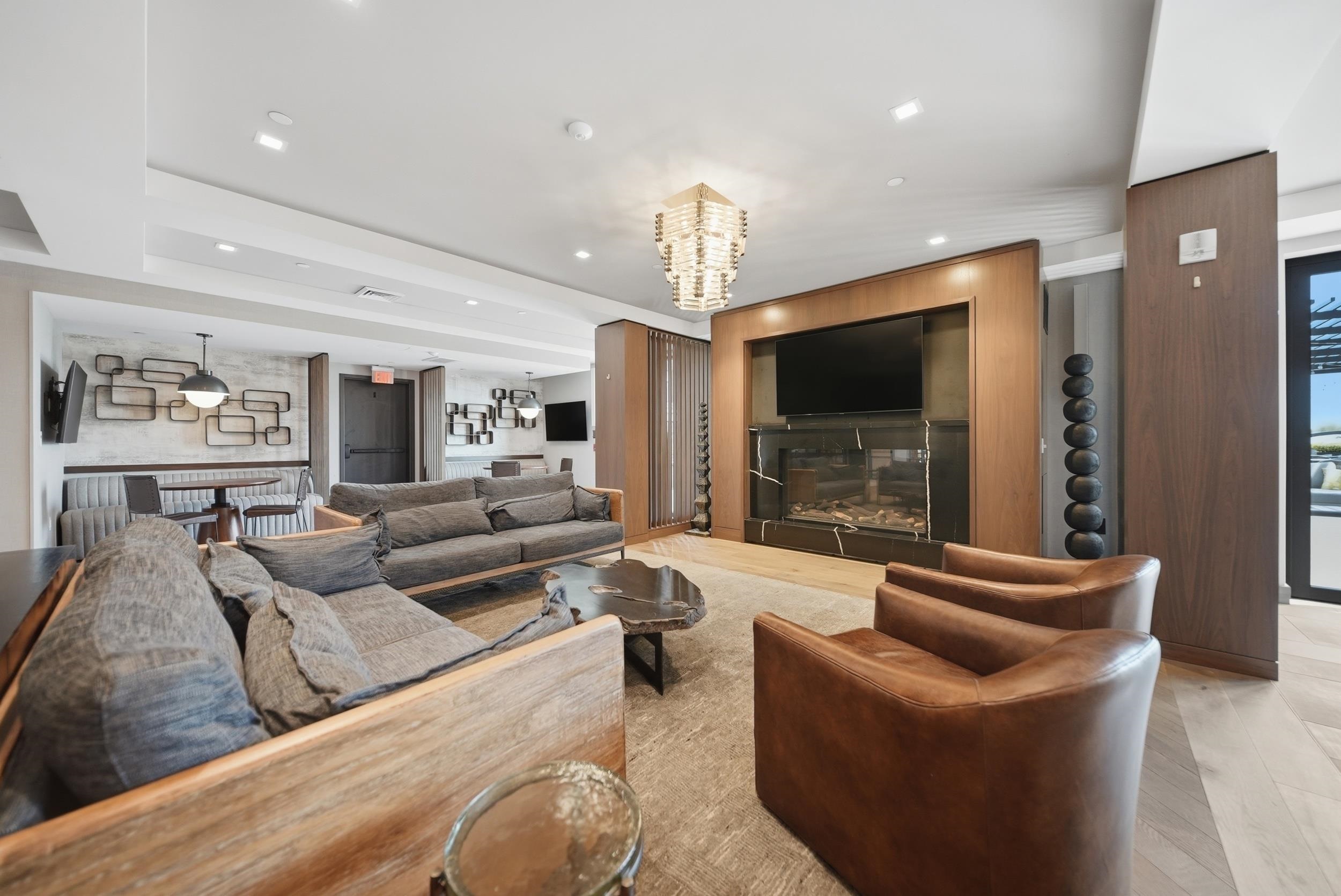 18 Artisan Drive Unit: Unit 207
