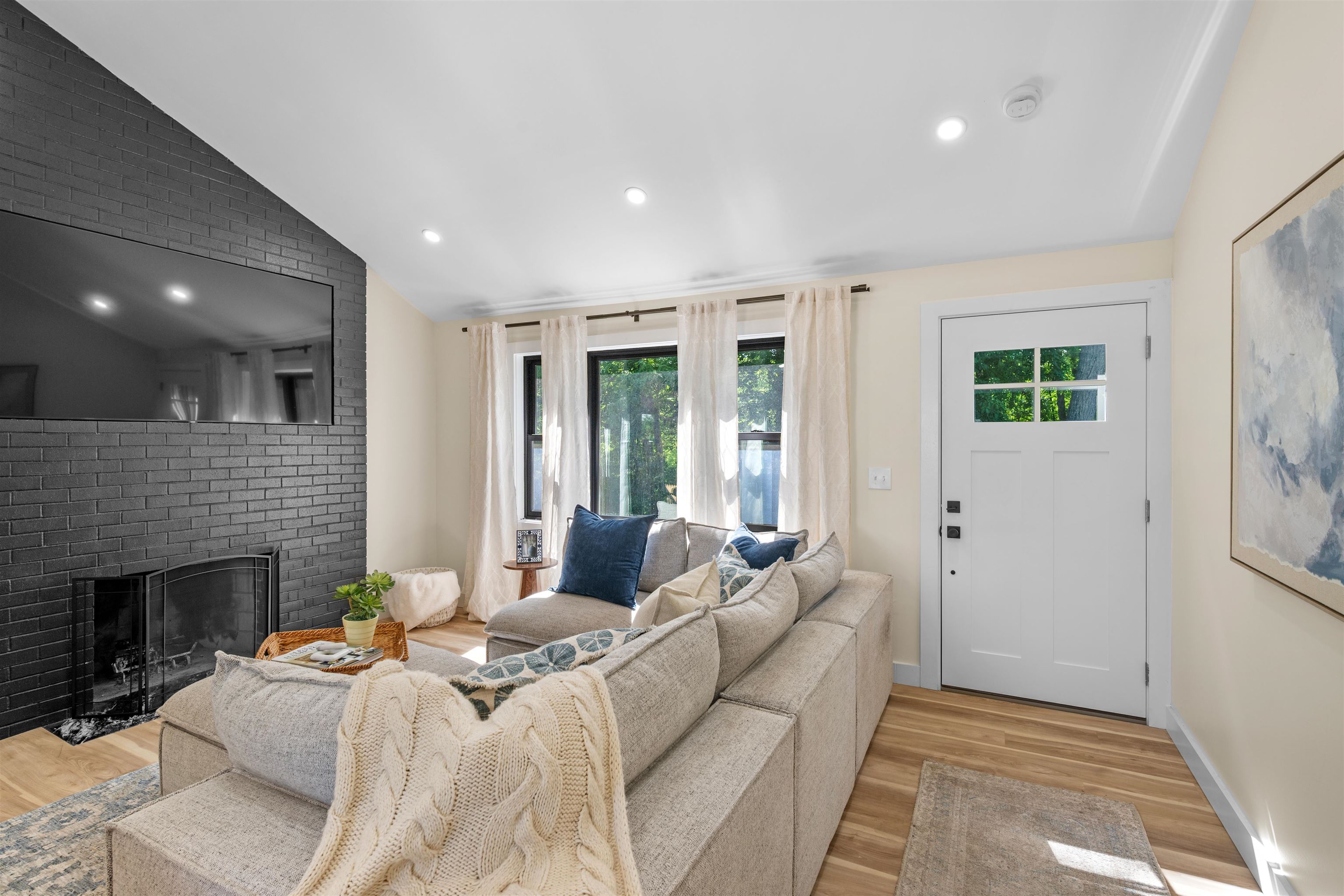 11 Hanson Avenue