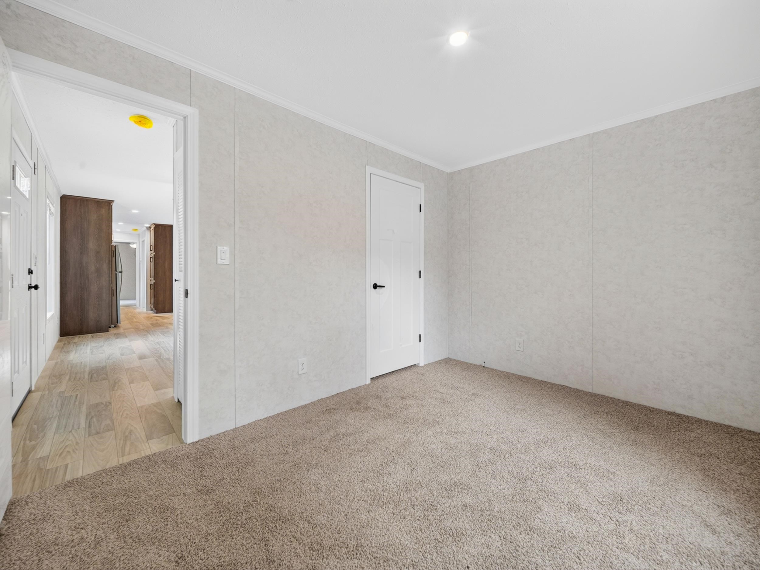 6 Diamond Lane