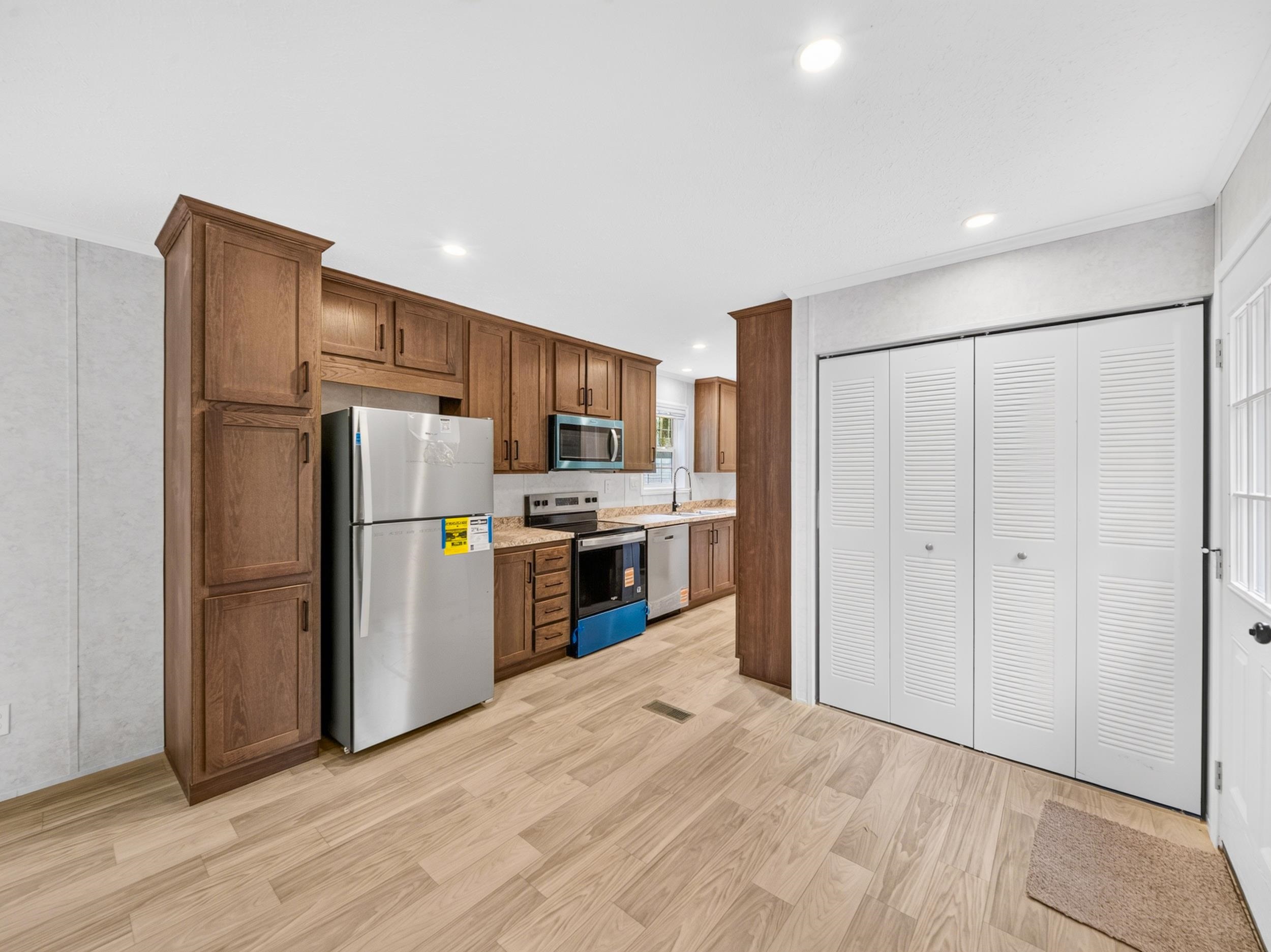 6 Diamond Lane