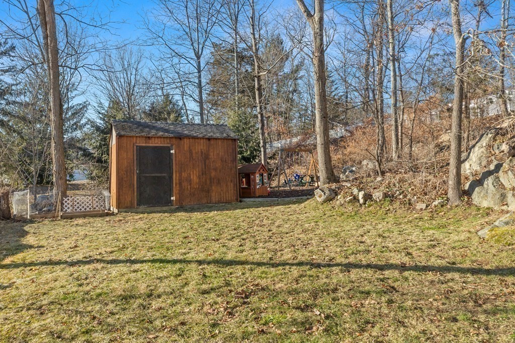 16 Oakdale Rd
