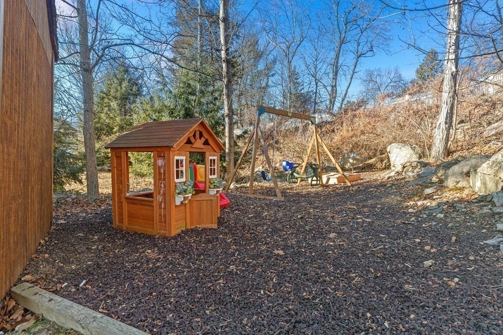 16 Oakdale Rd