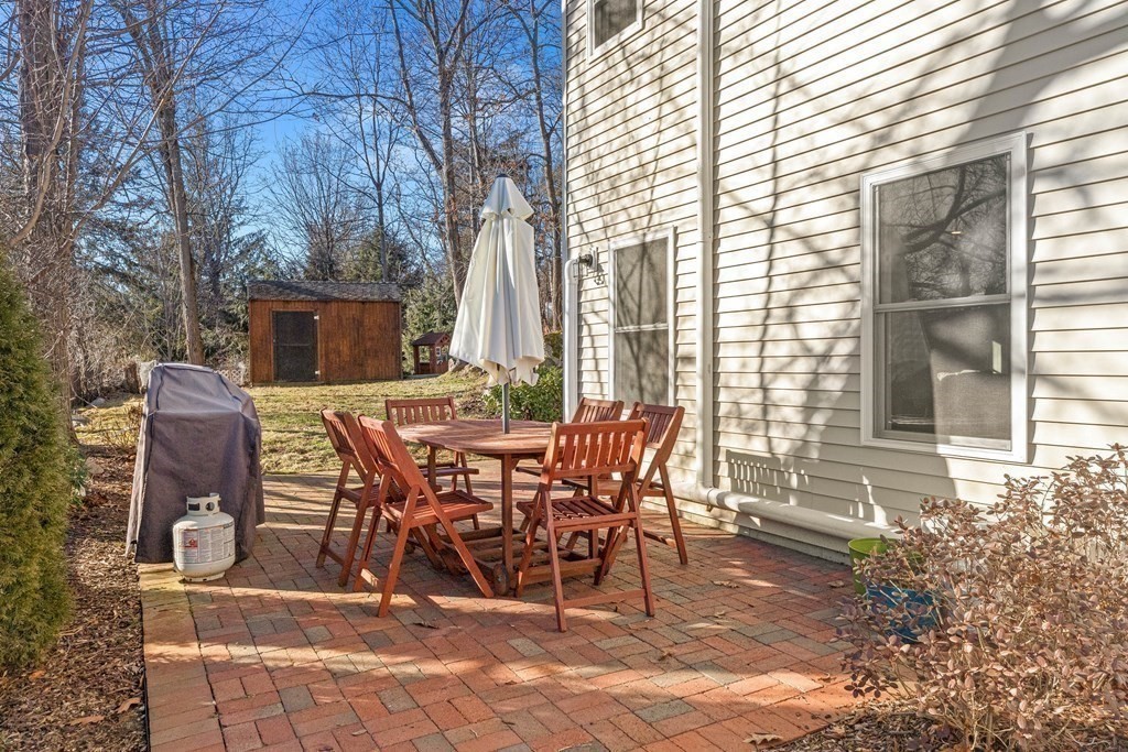 16 Oakdale Rd
