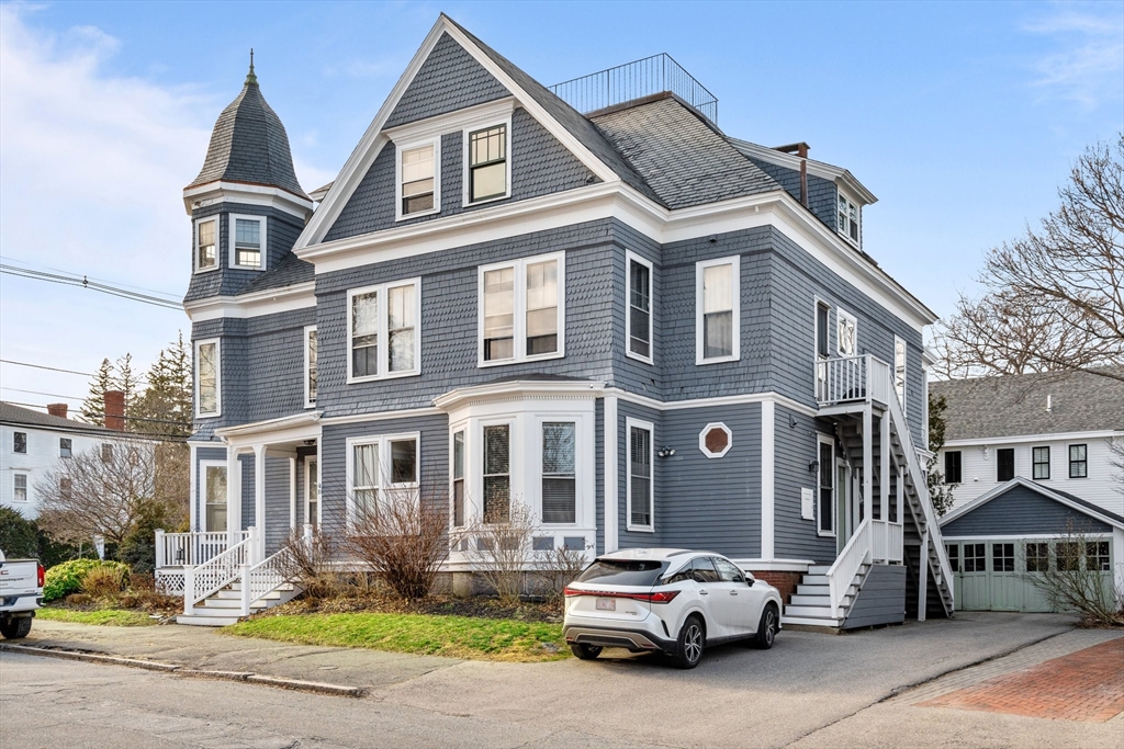 220 High St # 6