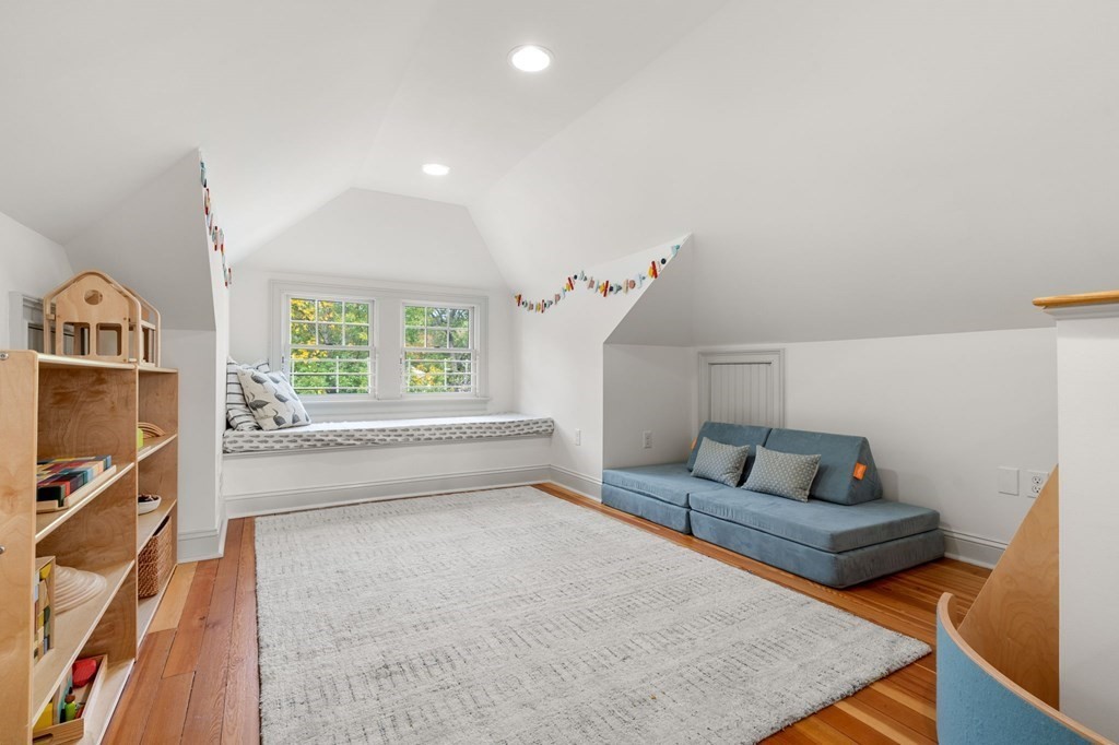 1 Woodlawn Street