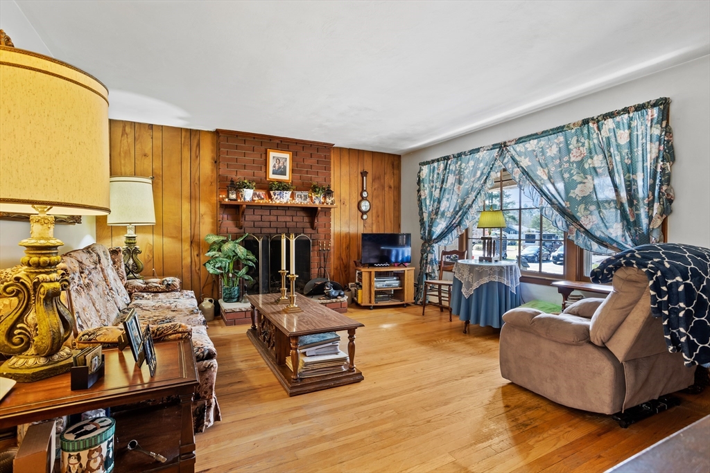 7 Biscayne Drive