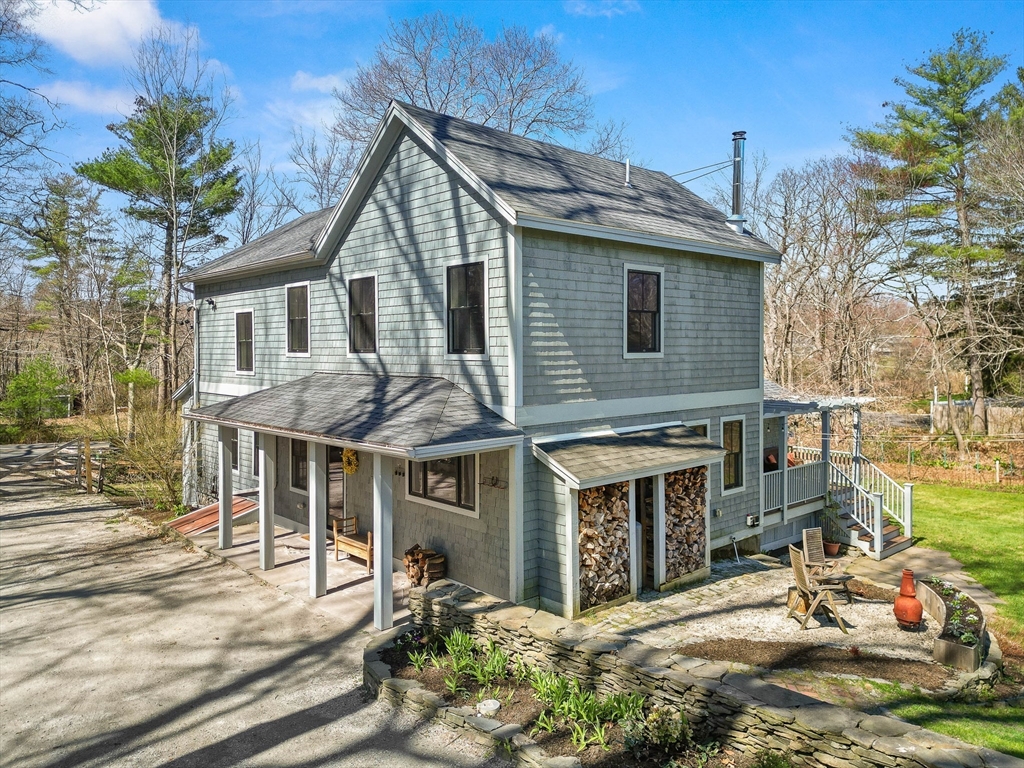 104 Bachelor St