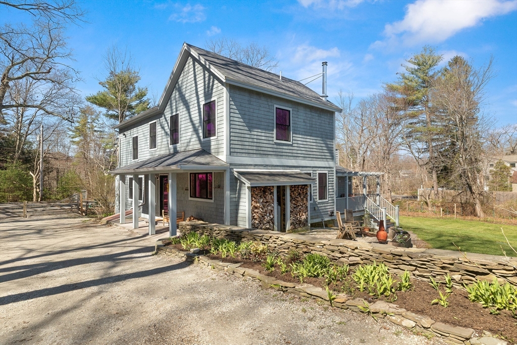 104 Bachelor St