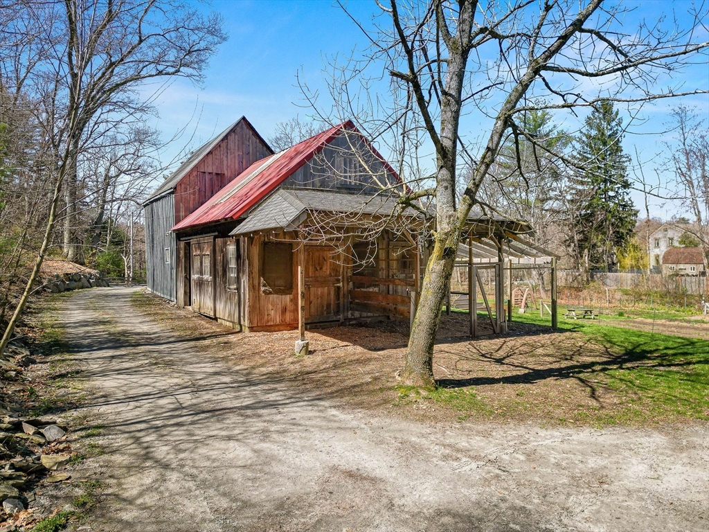 104 Bachelor St