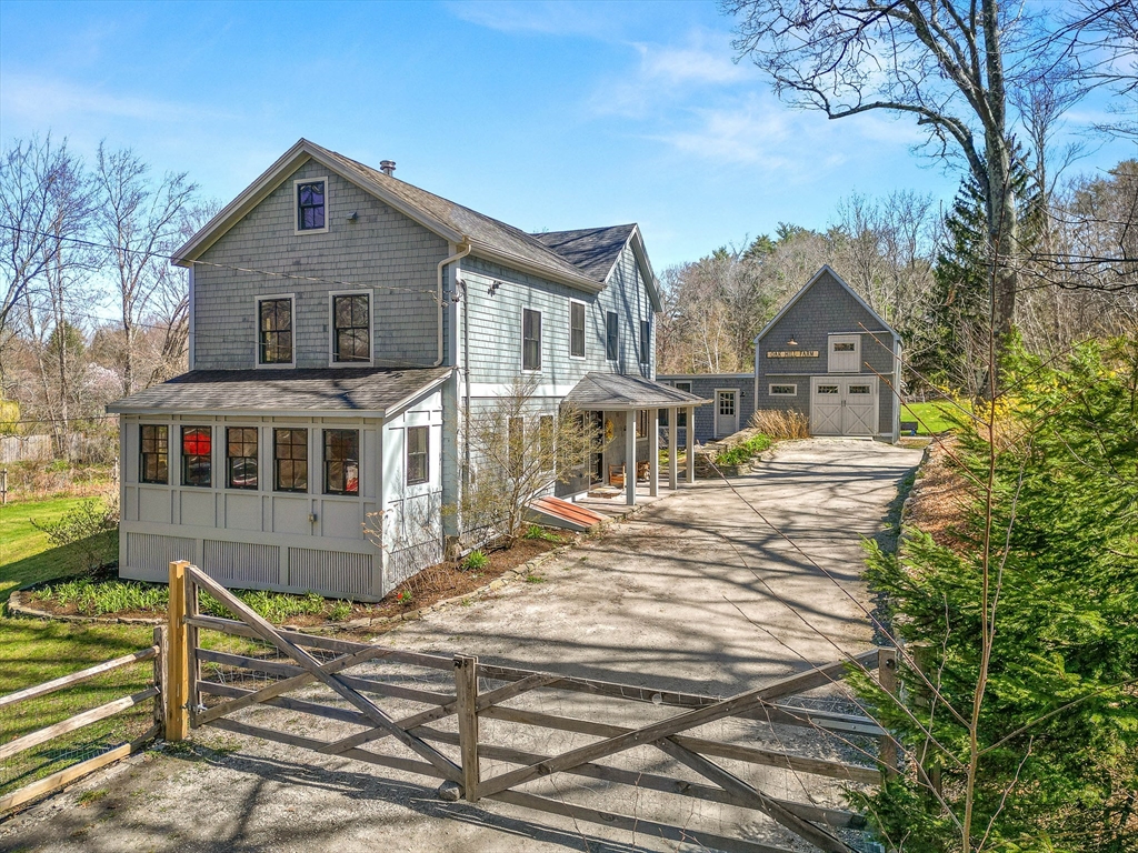 104 Bachelor St