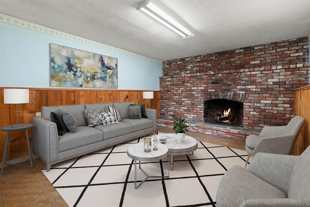 3 Whittier Dr