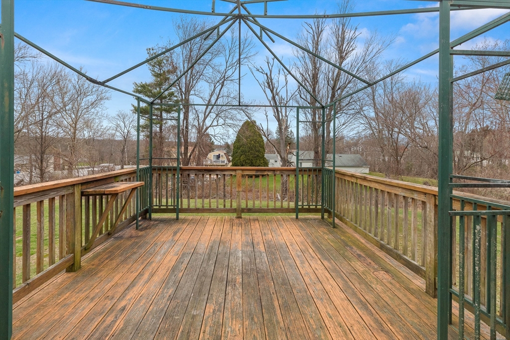 3 Whittier Dr
