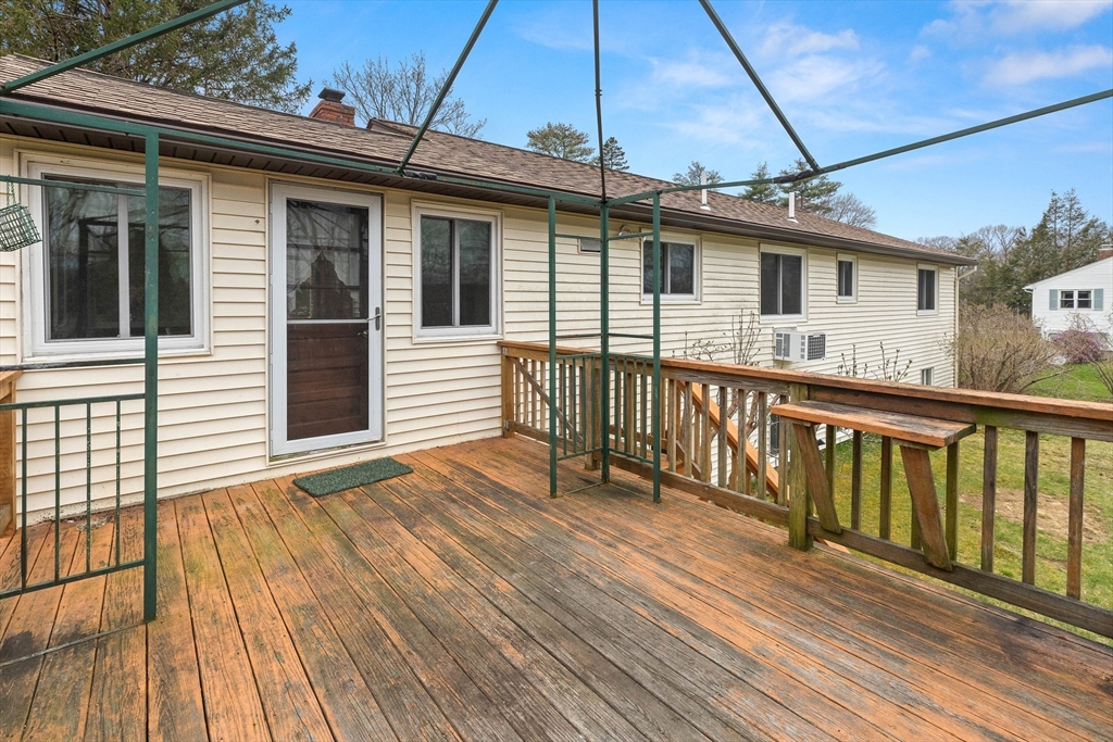 3 Whittier Dr