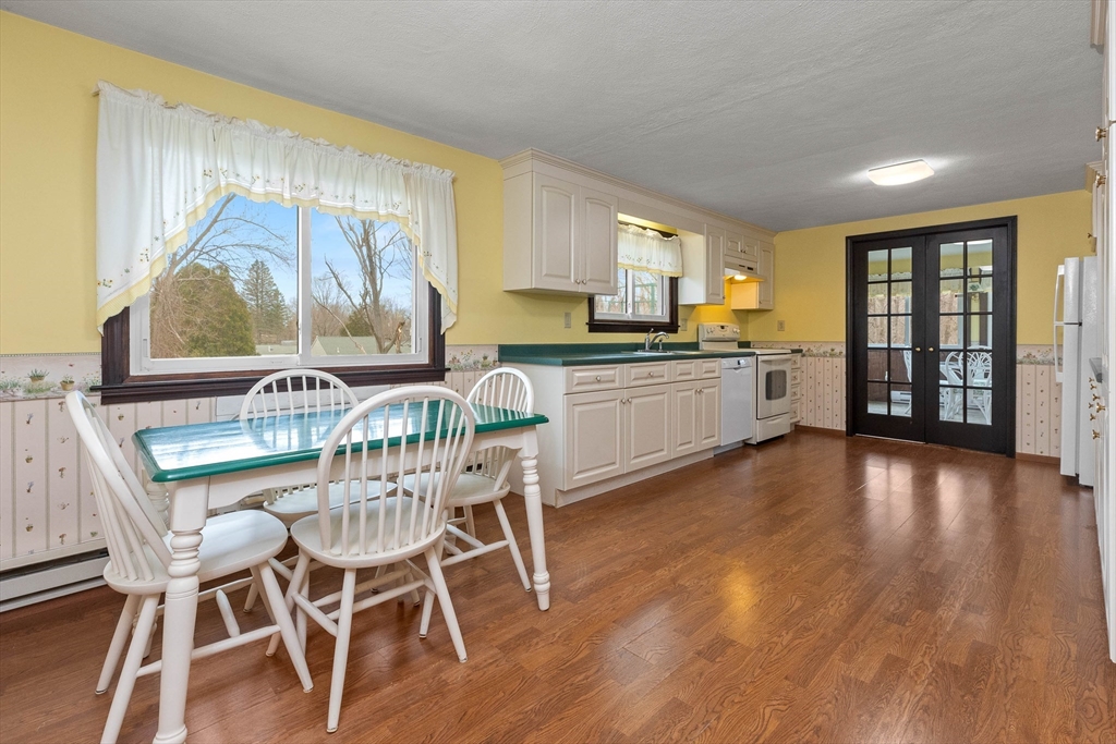 3 Whittier Dr