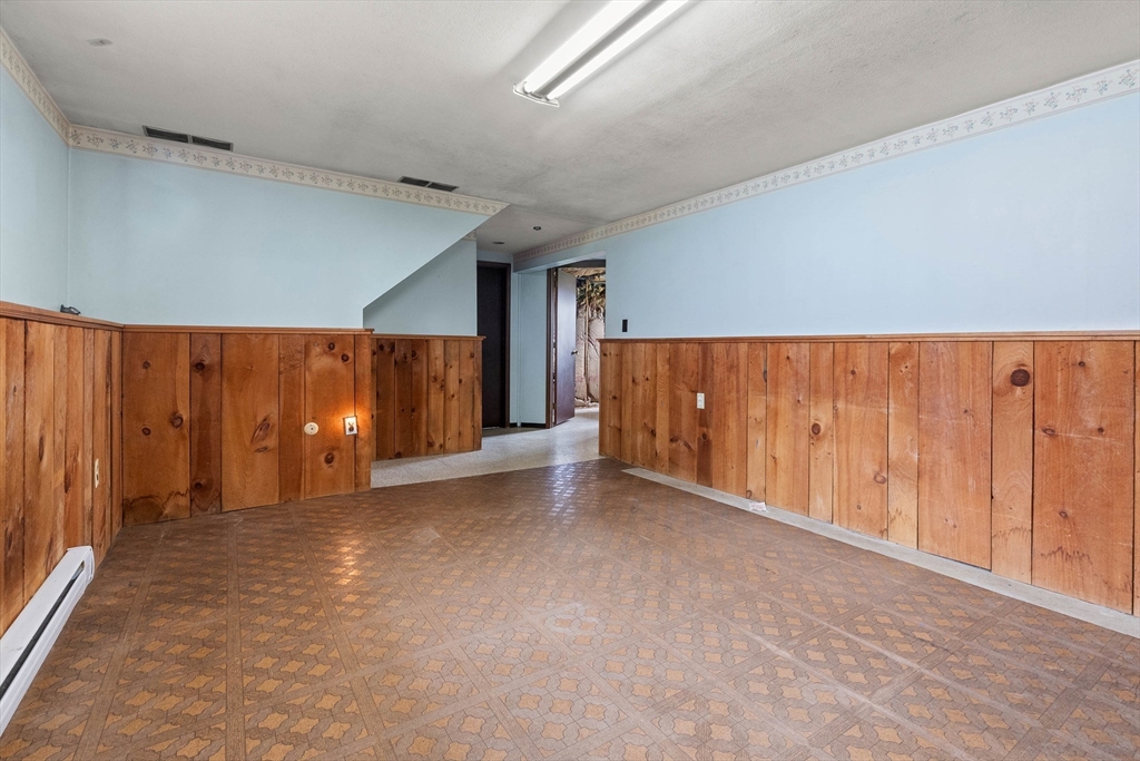 3 Whittier Dr