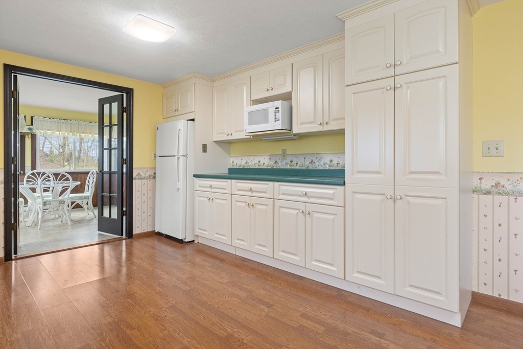 3 Whittier Dr