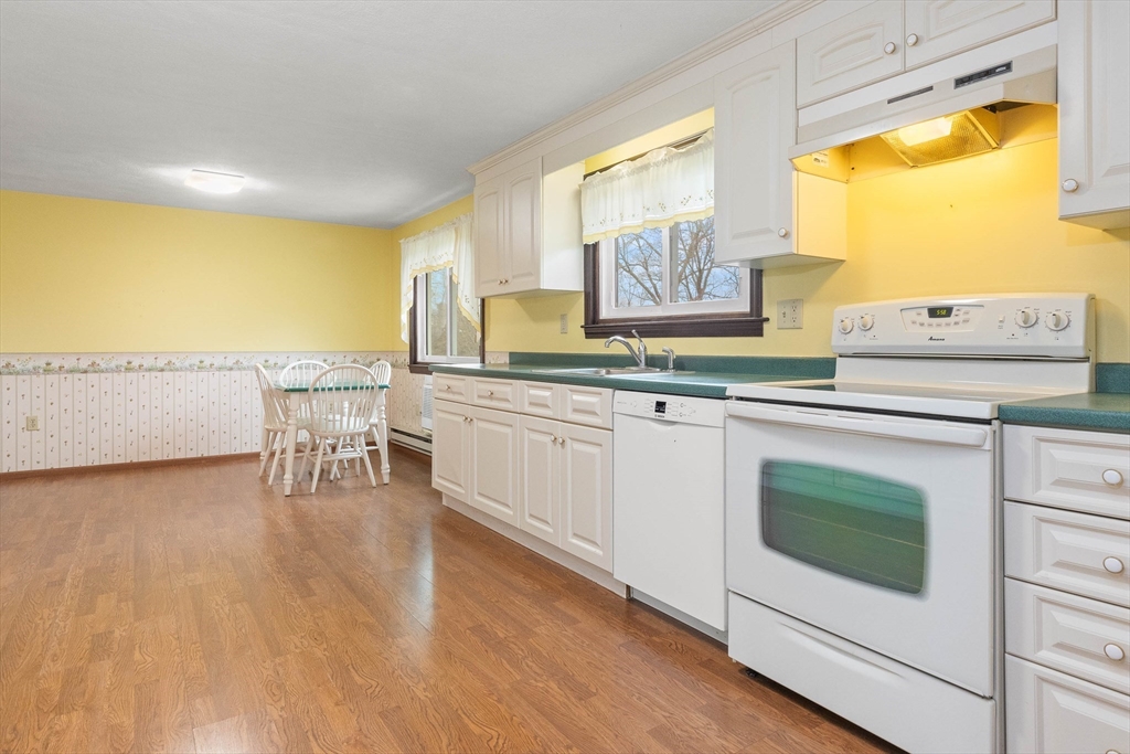3 Whittier Dr