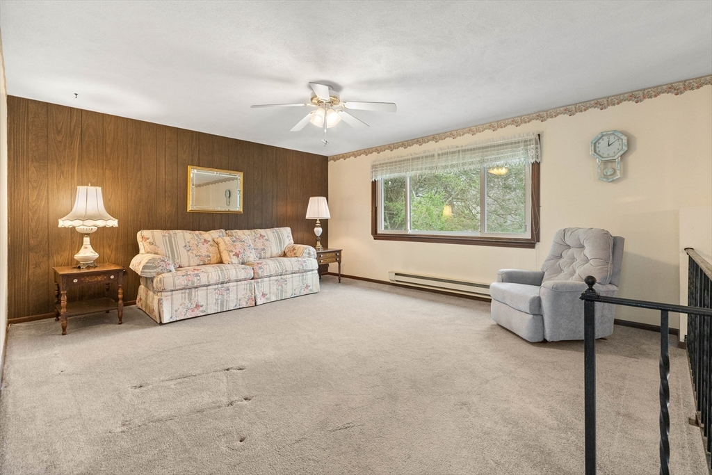 3 Whittier Dr
