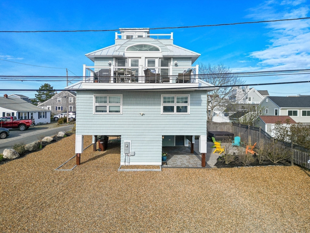 7 48th St