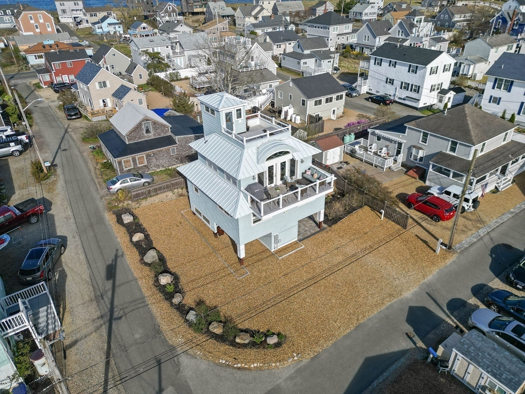 7 48th St