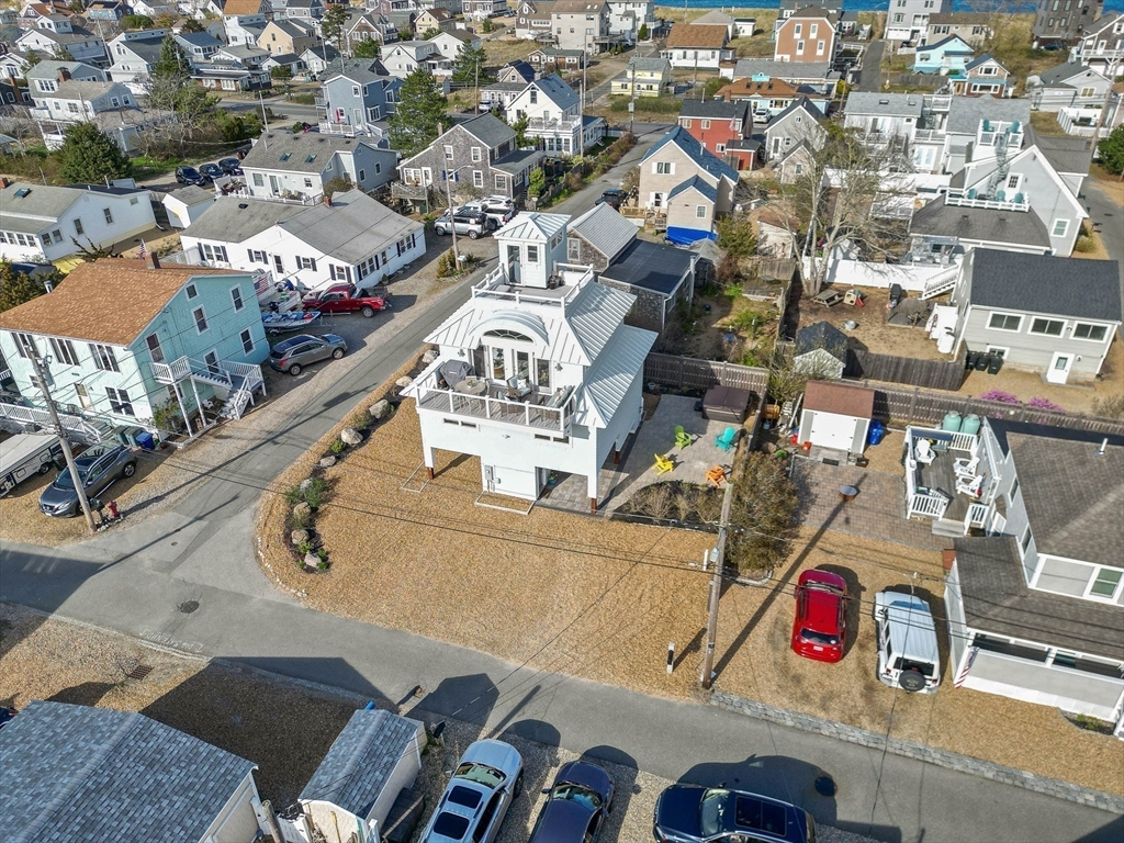 7 48th St