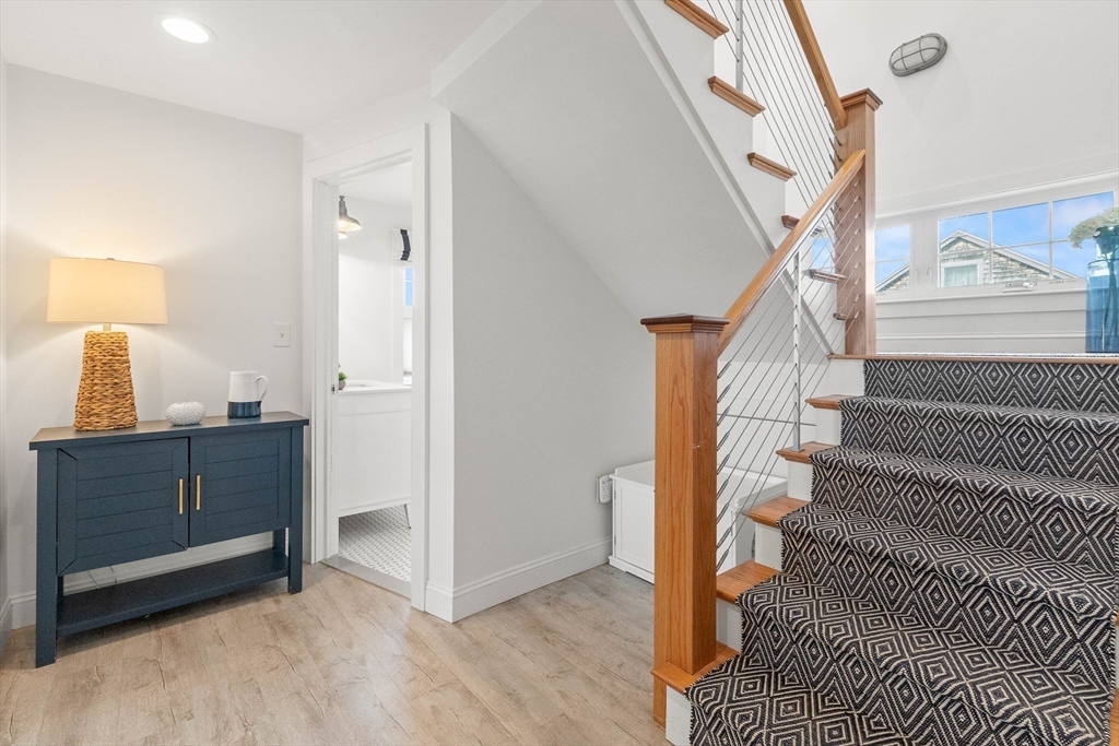 7 48th St