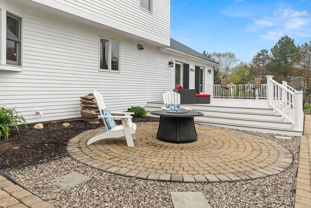 24 Spring Hill Rd