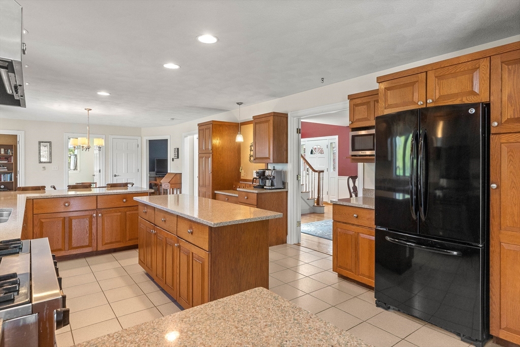 24 Spring Hill Rd