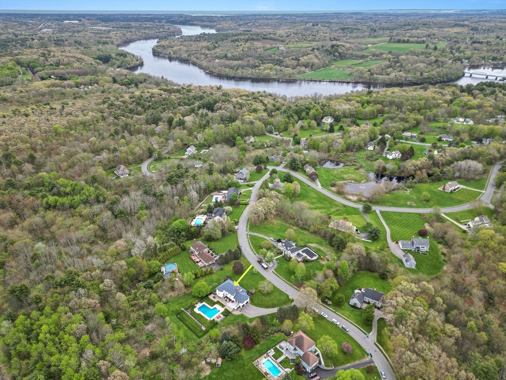 24 Spring Hill Rd