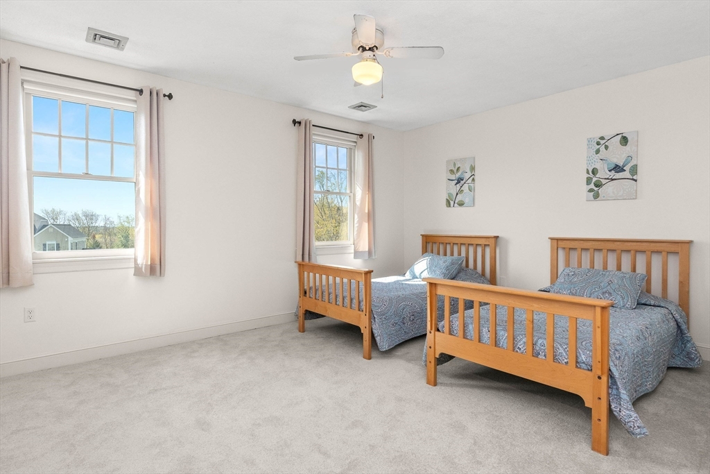 24 Spring Hill Rd