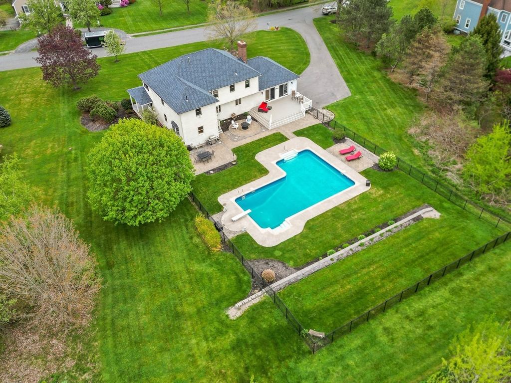 24 Spring Hill Rd
