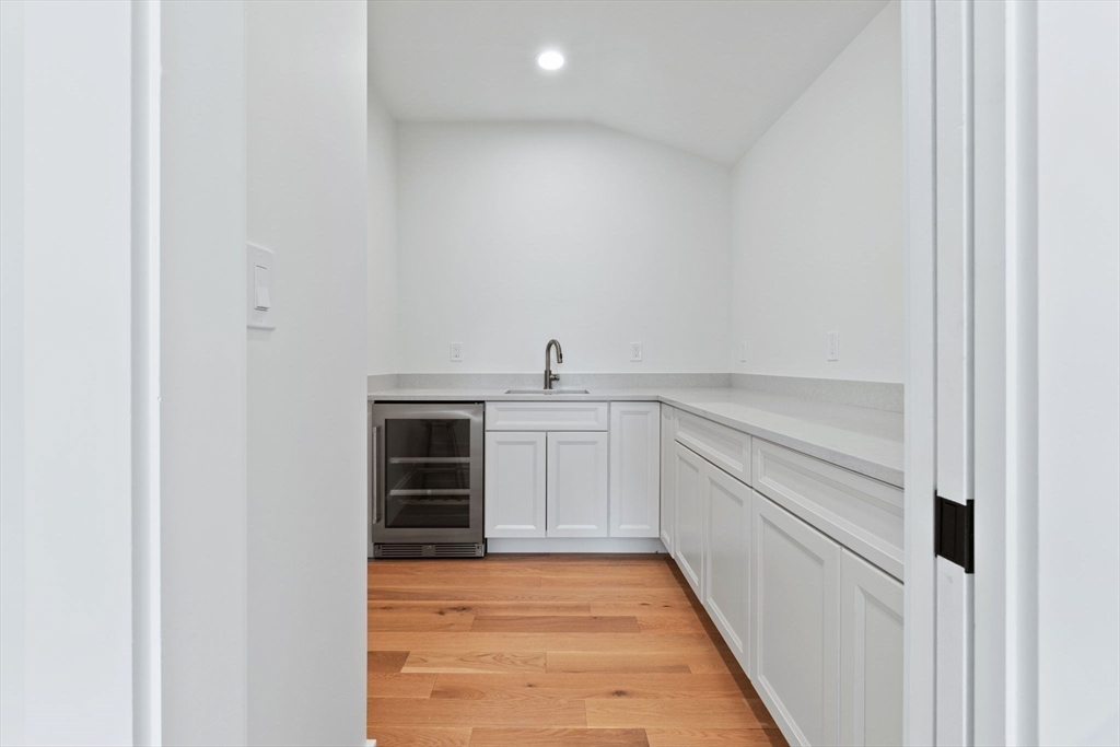 53 Green St. # B