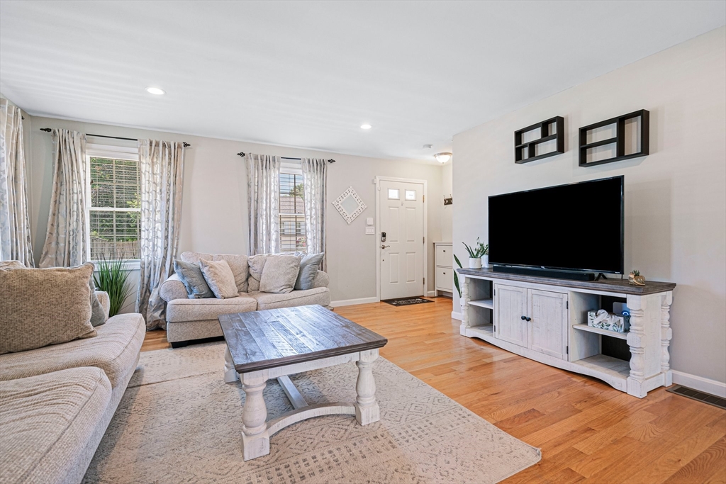 44 Bennington St # 44