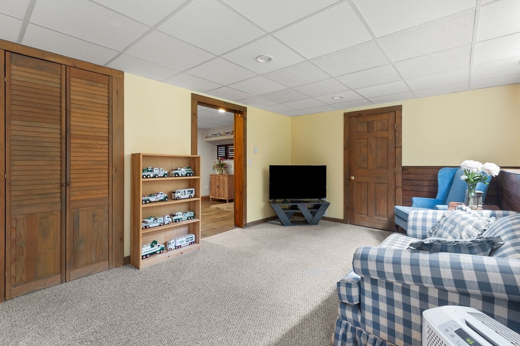 14 Birch Ln