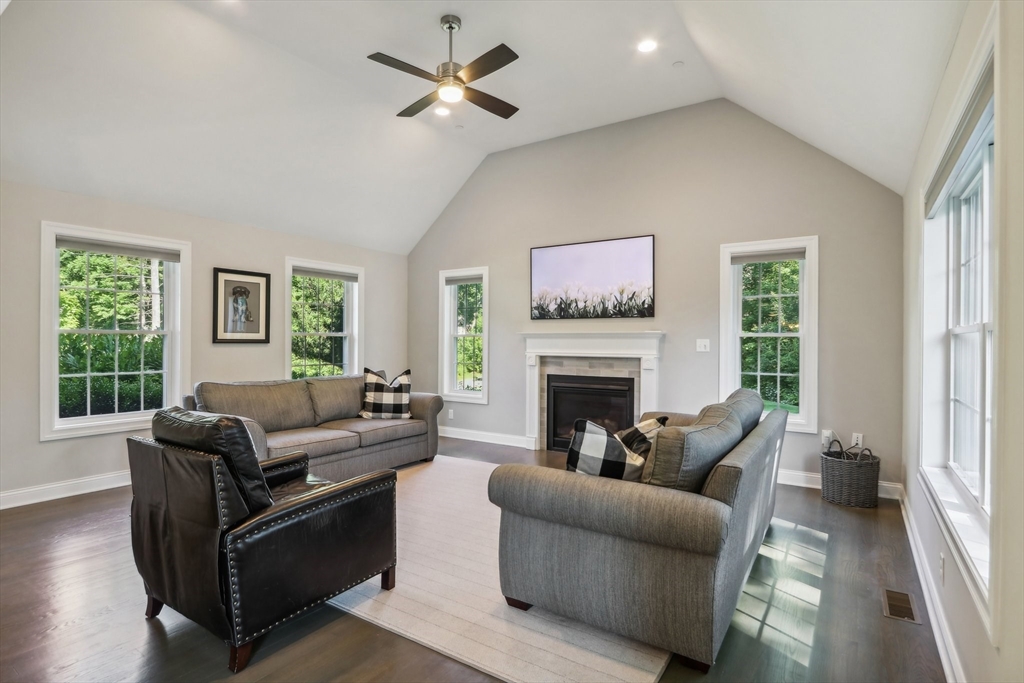 20 Delray Dr