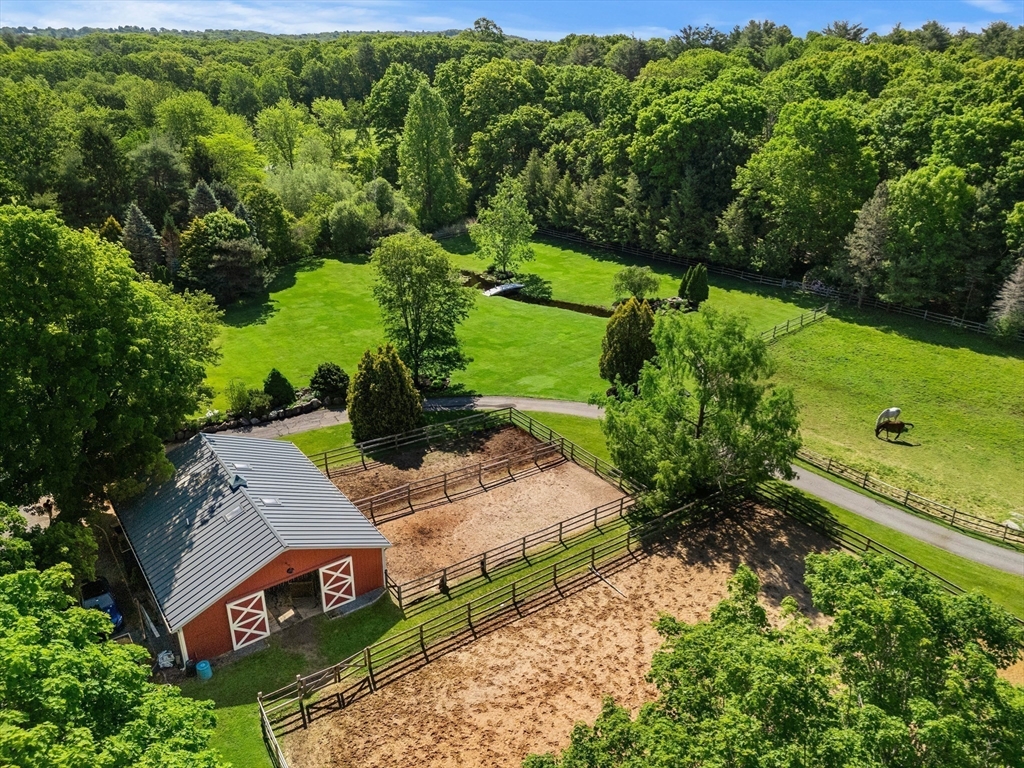 995 Bay Rd
