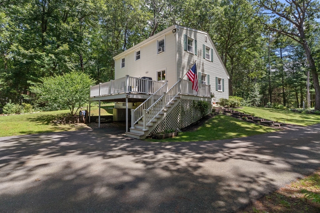 410 Foster St