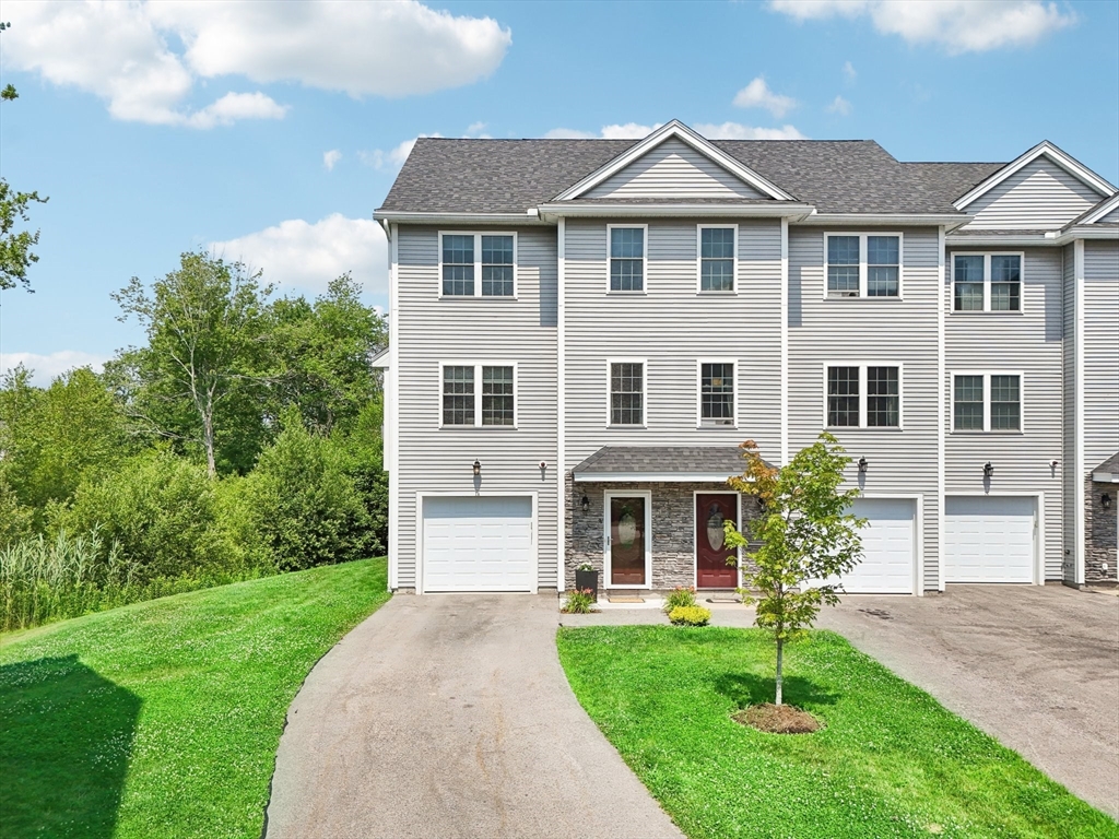 7 Lighthouse Cir # A