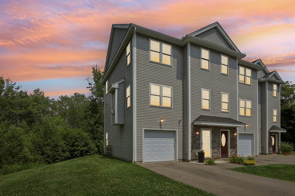7 Lighthouse Cir # A
