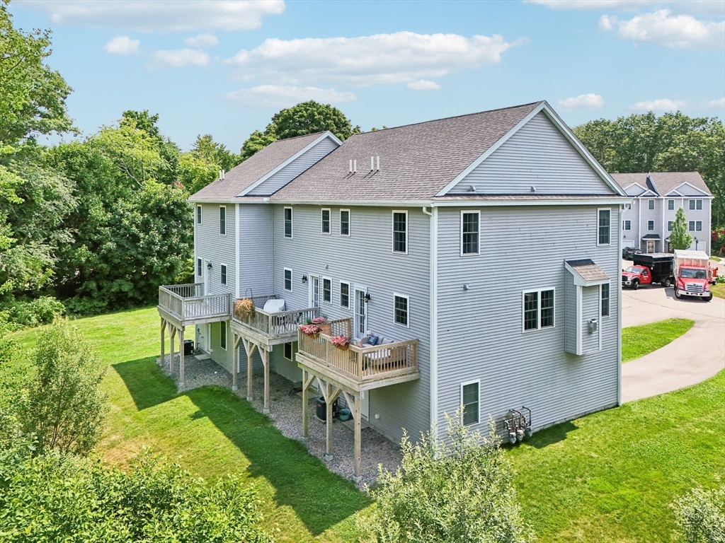 7 Lighthouse Cir # A